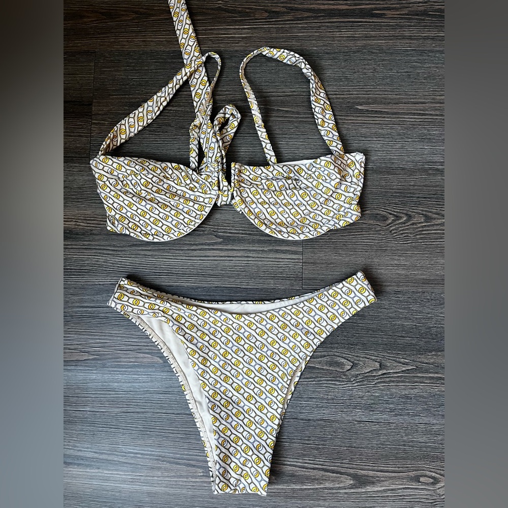 Monday swimwear bikini